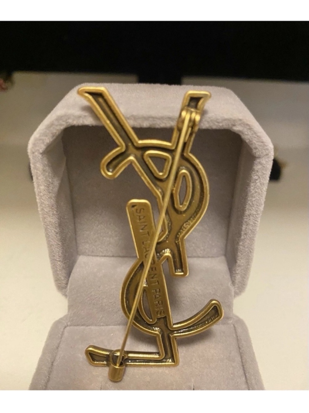 Yves Saint Laurent Antique Gold YSL Logo Pin Brooch unisex - Picture 3 of 4